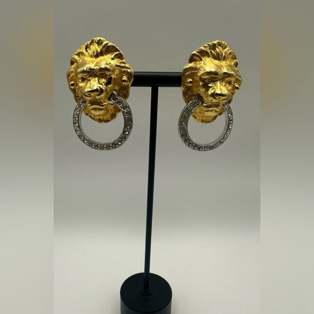 Vtg KJL Kenneth J Lane Lion Leo Door Knocker Clip Earrings Rhinestones Gold Tone - Picture 2 of 11